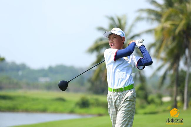 丁文一低于标准杆7杆夺得男子C组冠军
