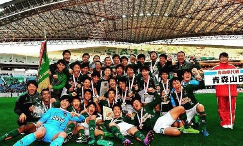 2017中国将提前完成建设2万所校园足球特色学