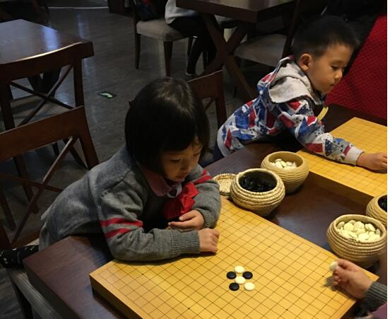 (安安最喜欢下吃子比赛)