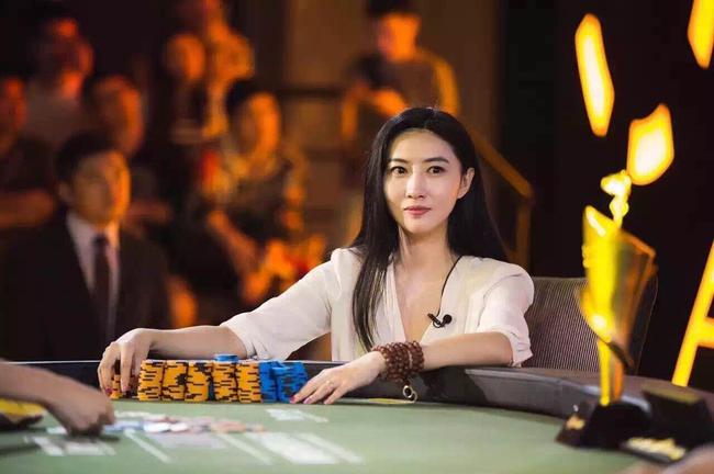 德扑美女李思晓回归本业 电影《德扑风云》上线_棋牌_新浪竞技风暴_新浪网