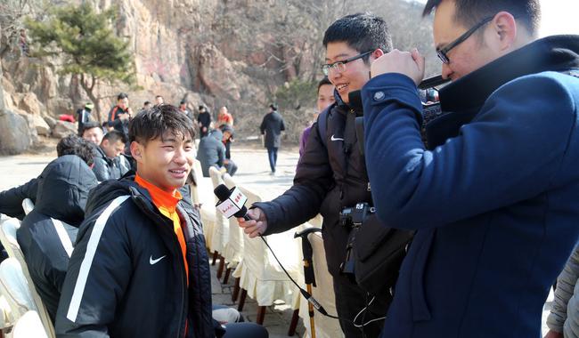 鲁能登泰山王彤郭田雨有话说