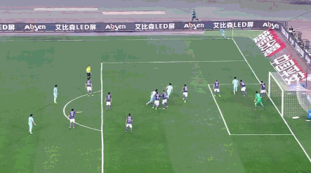 今晚苏宁方面由于r马丁内斯伤缺,特谢拉红牌停赛,中前场只有拉米雷斯