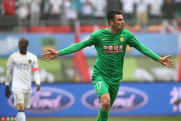 “大巴黎”球星杜埃获得2025欧洲金童奖