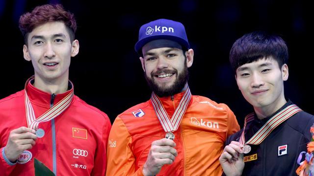 武大靖500米摘银