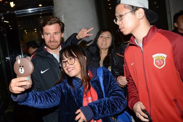 德媒：纳格尔斯曼未征召施蒂勒，斯图加特内部感到十分困惑