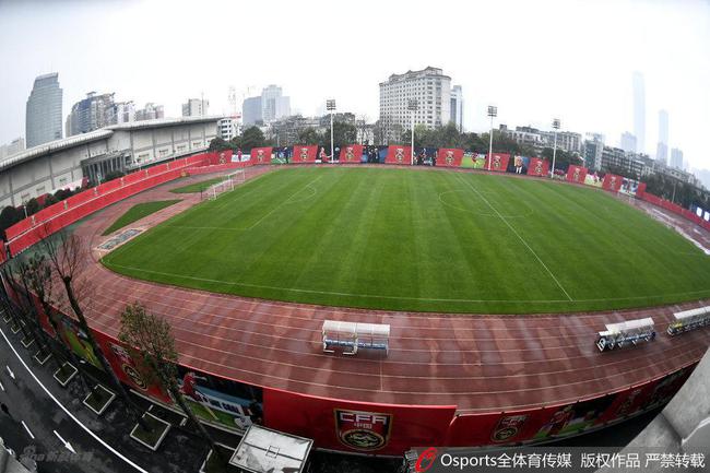 粤媒:贺龙体育场教练席效仿天河 让里皮宾至如