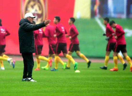 国足韩国FIFA排名纠葛史:最多落后64位 还曾领