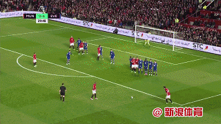 埃雷拉擊中橫樑