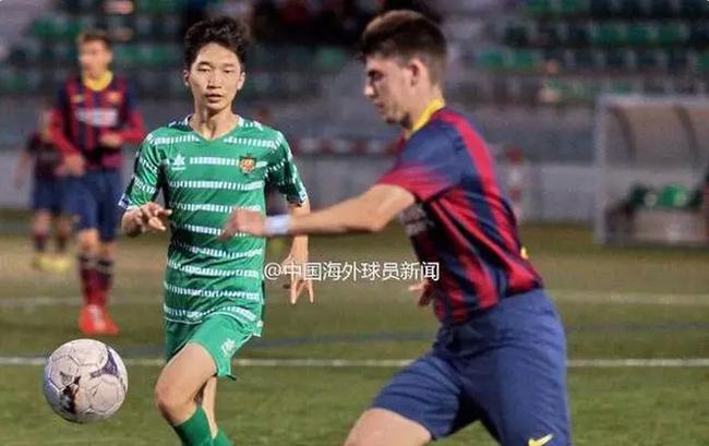 鲁能足校总教练巴博萨曾称赞胥栩"他是我在中国见过最有天赋的孩