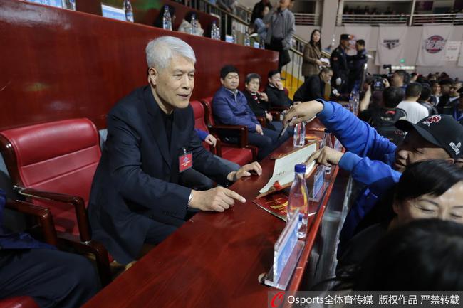 中国篮球功勋蒋兴权