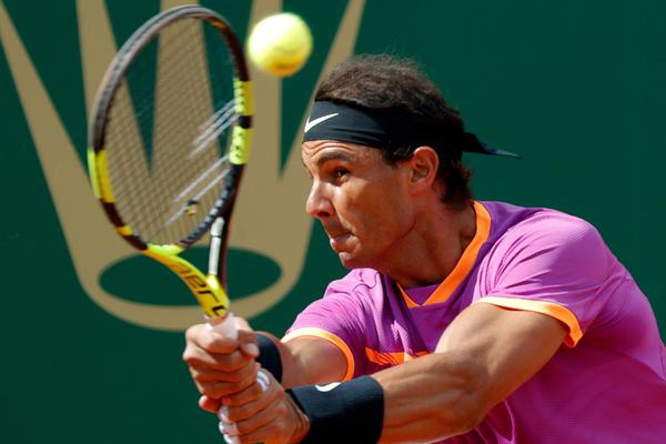 阿迪达斯清风系列