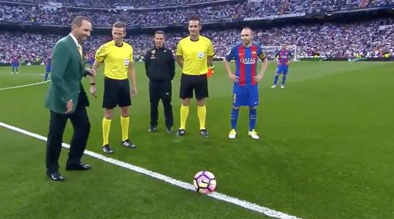 加西亚为国家德比开球