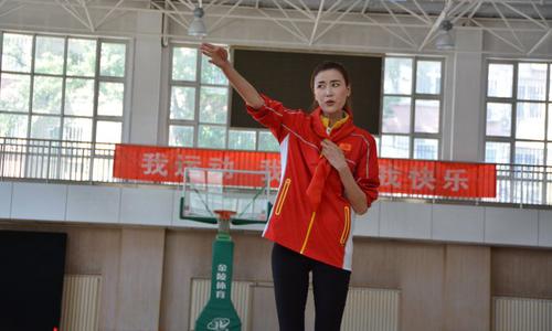 国手篮球许诺的美女美女大故事不同图片