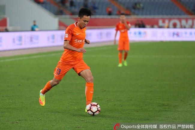 张弛的复出之路:断腿时只有23岁 不忘初心方得