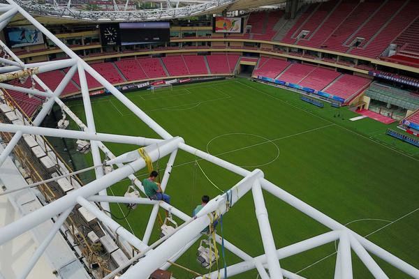 东契奇交易影响对比扎心：湖人第二 独行侠垫底创历史最差纪录