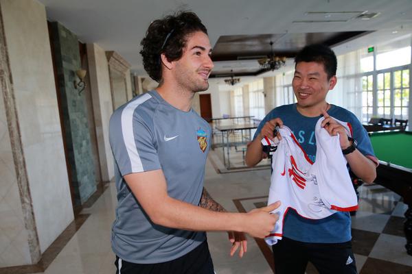 天哪！全部開除，一個不留，湖人這是要玩大的.......