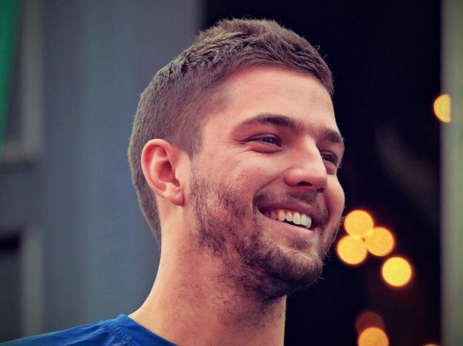 高富帅微博卖内裤遭网友吐槽 孙大圣惨躺枪