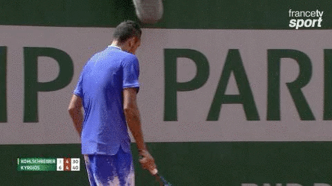 GIF|澳洲小子将网球变篮球 秀投篮动作姿势标准