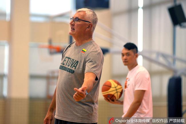 陈江华出任广东助教 当年也是尤纳斯慧眼识珠