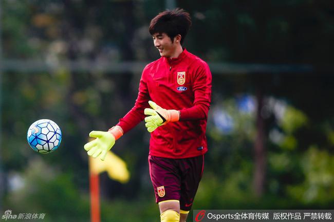 中甲最佳阵容:邹德海神级扑救 贝尔杜吊射世界波