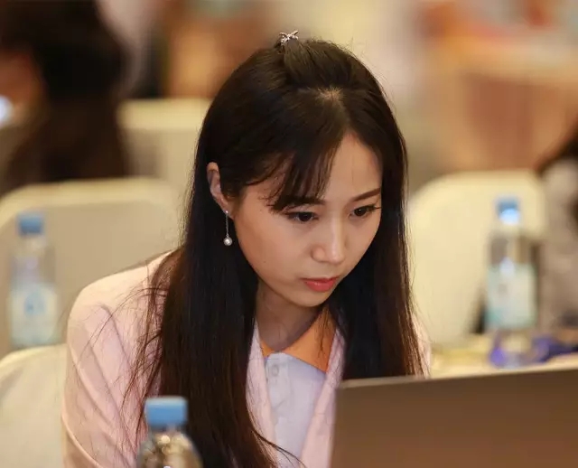 美女棋手王香如