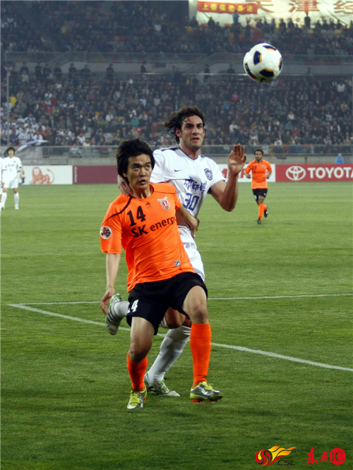 2011年亚冠，战神破门，泰达3-0济州联小组出线，成为中超独苗。