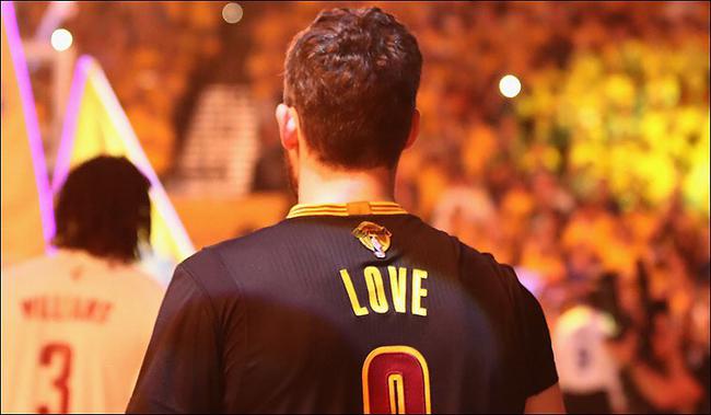 場均17+10不能算是巨頭? 失冠這口鍋真不該由愛神來背-黑特籃球-NBA新聞影音圖片分享社區