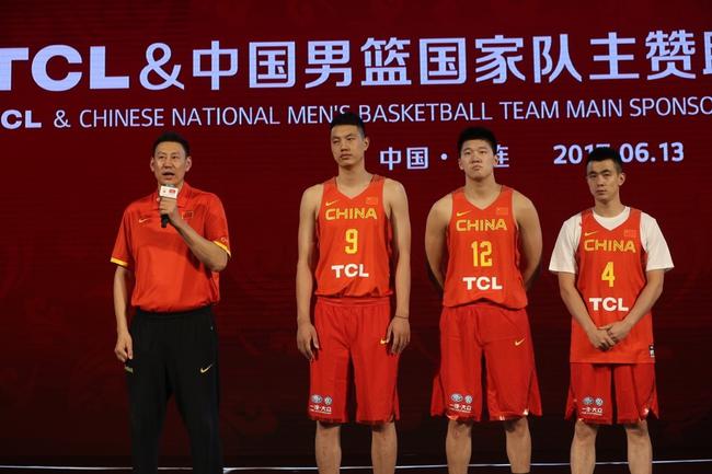 历 玖 弥新 TCL续约中国男篮国家队坚守十年相
