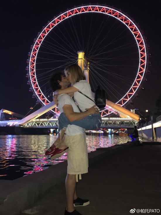 球星背后的她:帕托女友菲奥蕾拉 做过模特当演