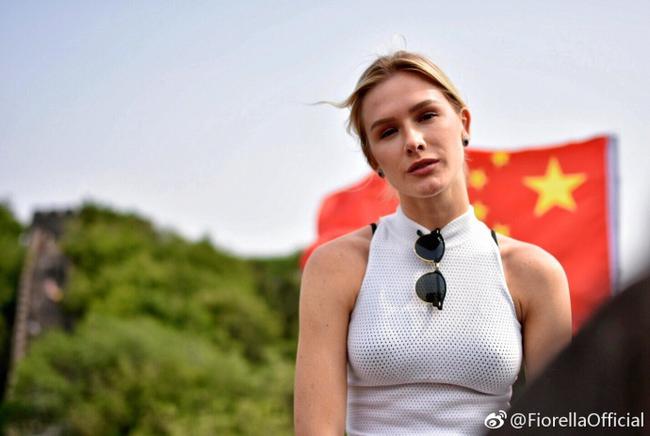 球星背后的她:帕托女友菲奥蕾拉 做过模特当演