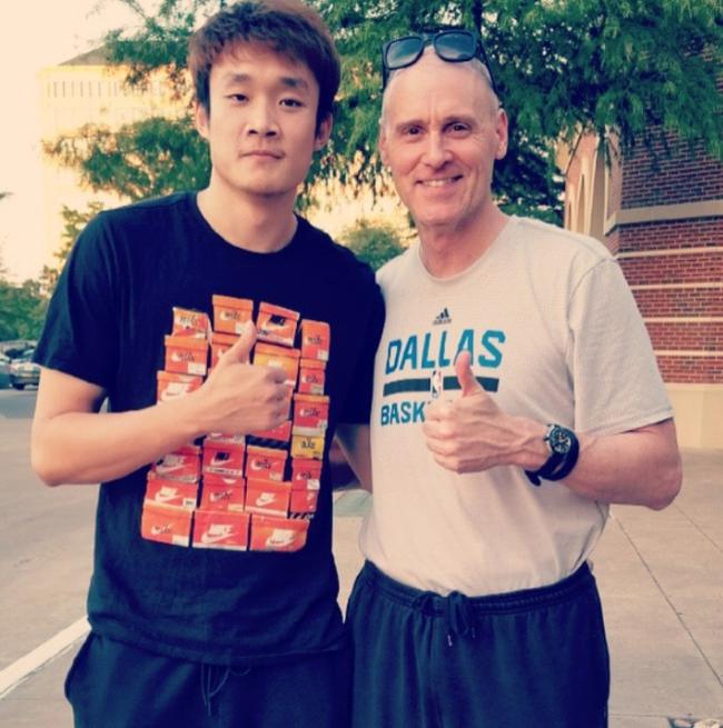 牛主帅对丁彦雨航伸大拇指 夏季联赛快来吧_CBA