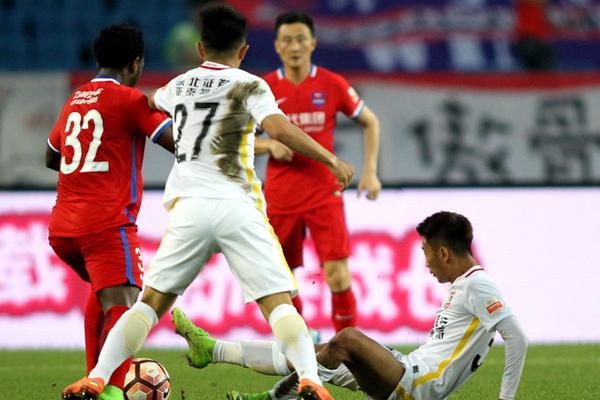 姆伯莫：我和阿马德的庆祝舞蹈来自动画片《辛普森一家》