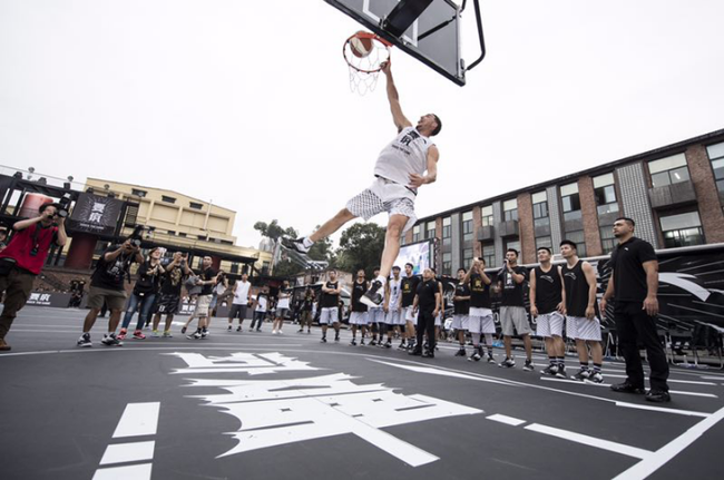 引爆成都!汤神启动“要疯”模式 安踏完美助力_NBA_新浪竞技风暴_新浪网