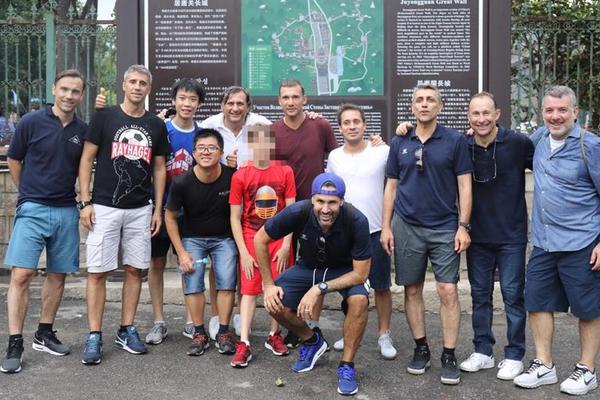 http://n.sinaimg.cn/sports/2_img/upload/49d350e9/32/w1024h608/20180418/J_B0-fzihnep2495522.jpg