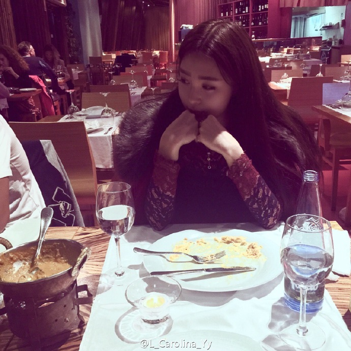 球星背后的她:李源一女友赵晶 为爱一起留洋