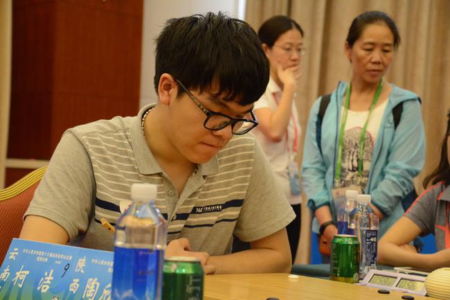 柯洁七战全胜获全运会专业男子金牌,并达成20连胜