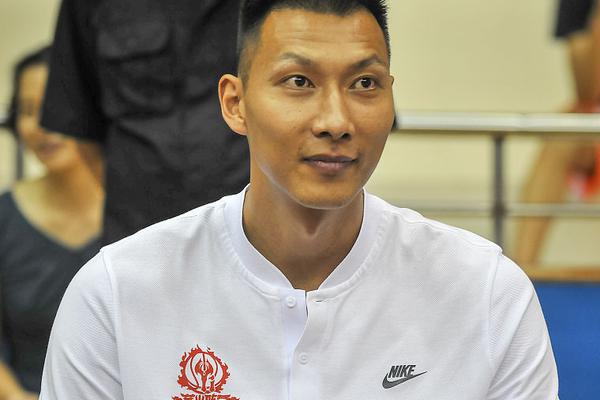 巴薩高層的權力游戲：梅西難回的“家”與拉波爾塔難承之“重”
