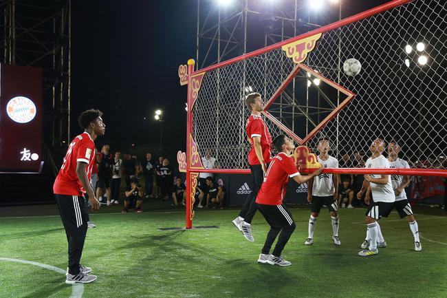 拜仁中国行登沪与球迷同乐 分享德甲五连冠胜利秘诀_我为鞋狂_新浪竞技风暴_新浪网