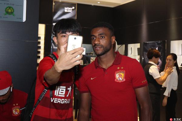 重返凤凰城比尔被嘘声淹没 状态回升之路任重道远