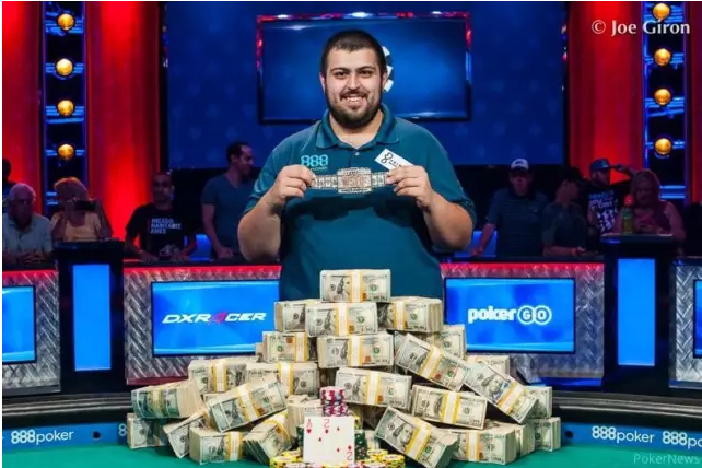 美国小伙获WSOP冠军 揽815万美元称实现美国