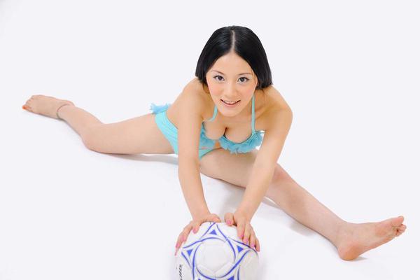 还是稚嫩！布朗尼一条龙反击上篮 遭遇维金斯追身钉板大帽