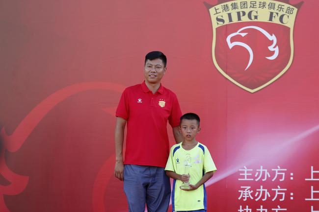 上港青训杯全国青少年精英足球赛落幕 16队激