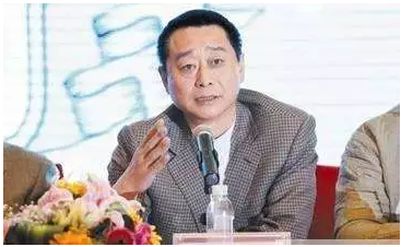 他曾经扛起大连足球 步子迈得太大换来长期拖