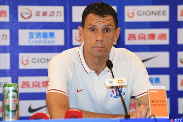 安东尼：我们的目标是进入欧联杯决赛，梦想再披巴西队战袍