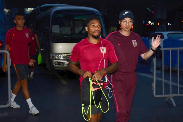 莫兰特：欧文联系过我 当全世界都贬低你时 有人帮你感觉很不一样