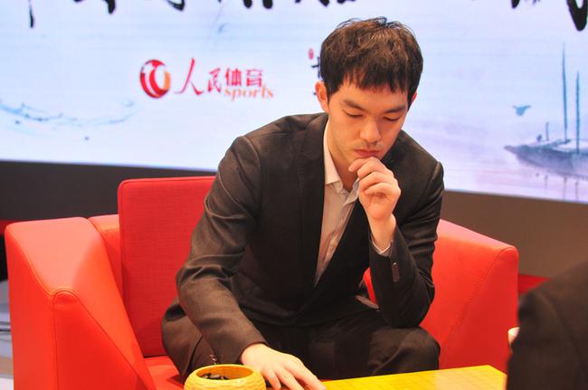 李轩豪自信落子