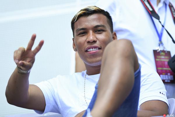 ??当地媒体：斯波的房子被大火完全烧毁 目前暂无人员伤亡