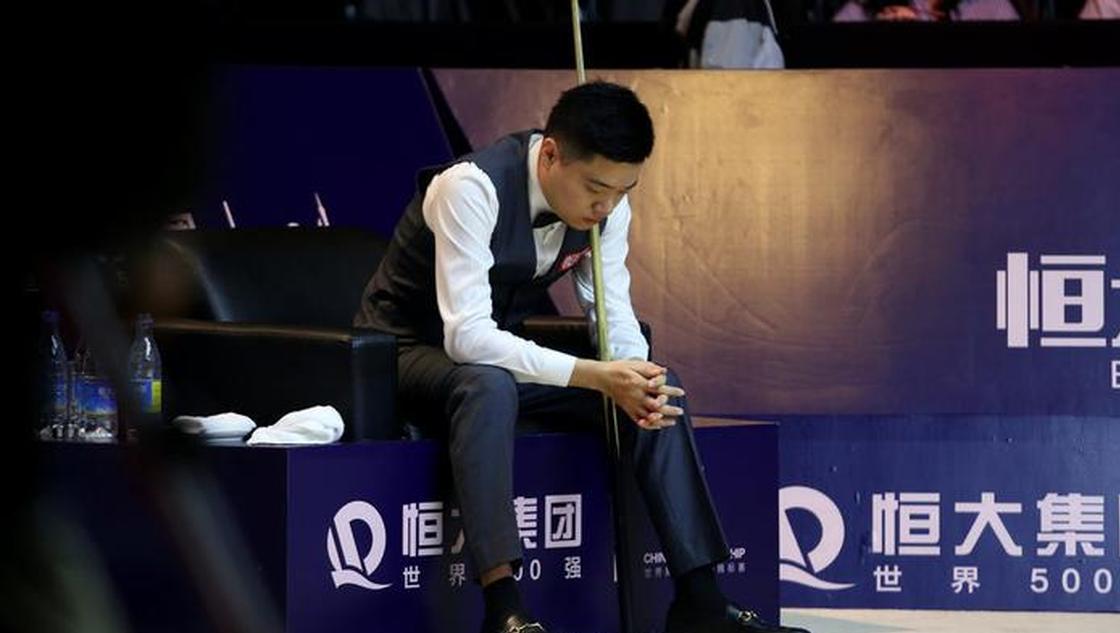 中锦赛丁俊晖0-5惨败出局