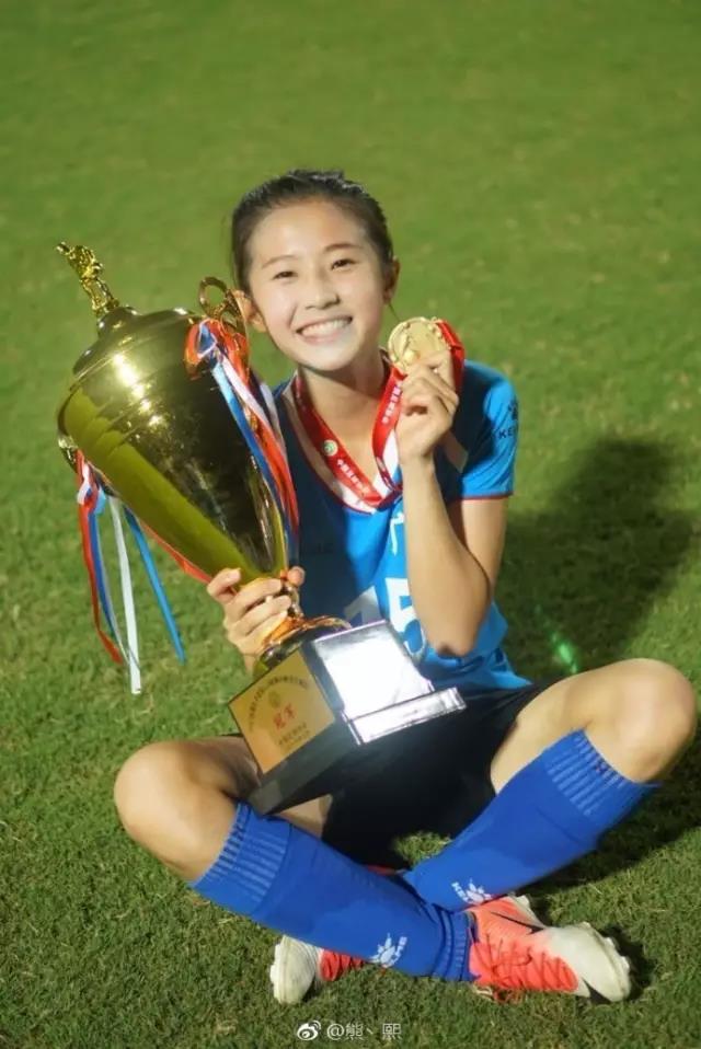 ɹU18Ůھ