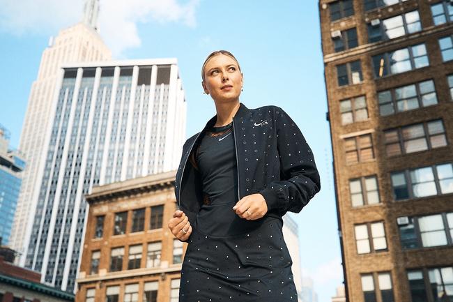 图|莎娃定制美网战袍公布 蕾丝+水晶相得益彰_